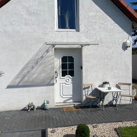 Kleine Gemuetliche Einliegerwohnung Mit Garten Und Pool Nordstemmen Exterior foto