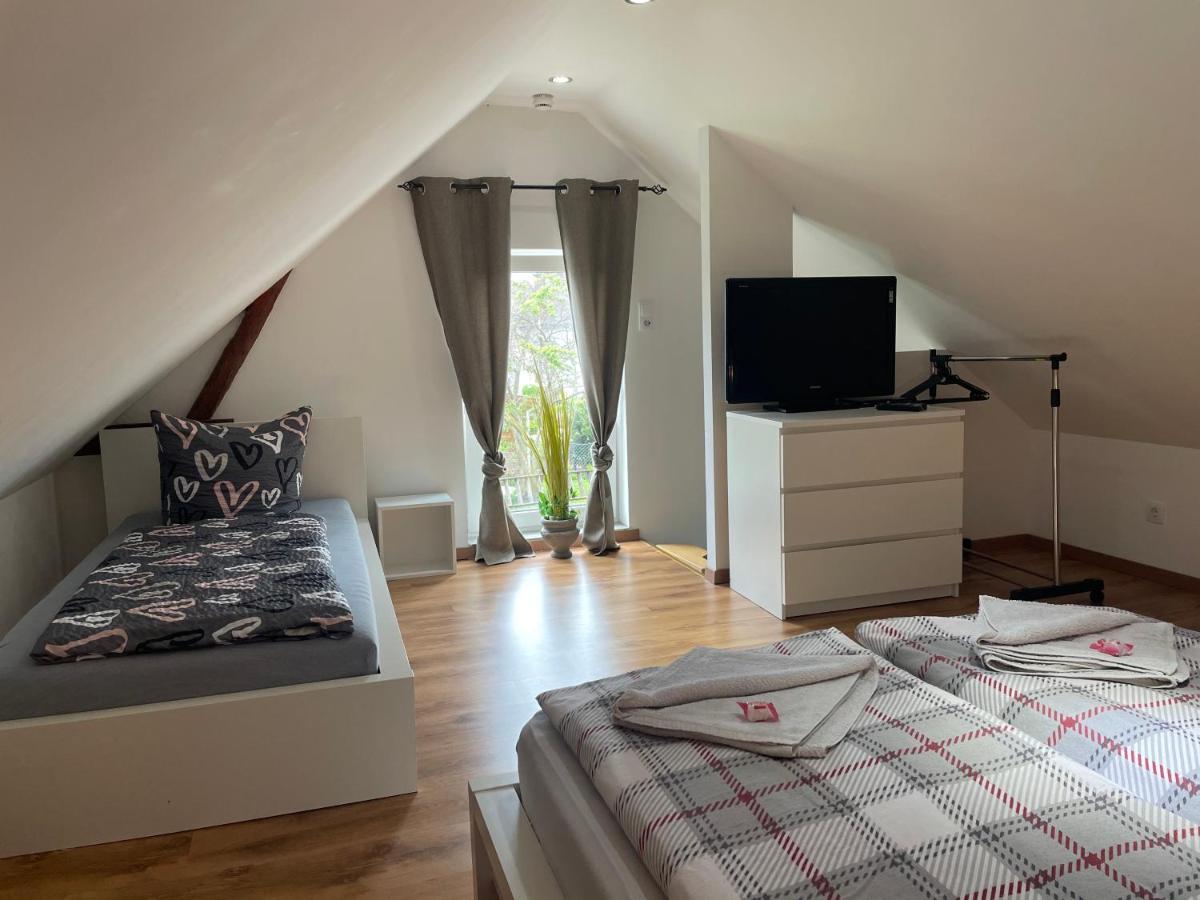 Kleine Gemuetliche Einliegerwohnung Mit Garten Und Pool Nordstemmen Exterior foto