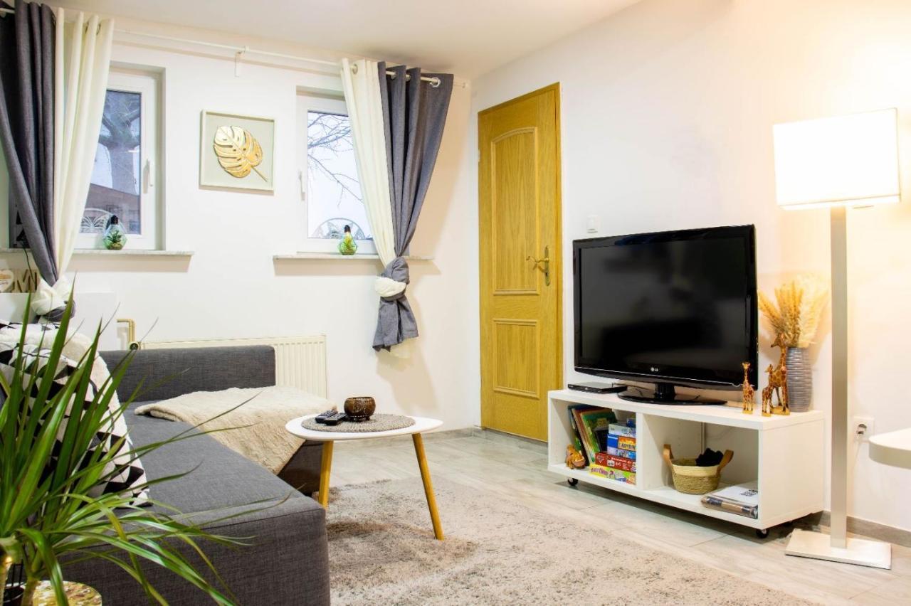 Kleine Gemuetliche Einliegerwohnung Mit Garten Und Pool Nordstemmen Exterior foto